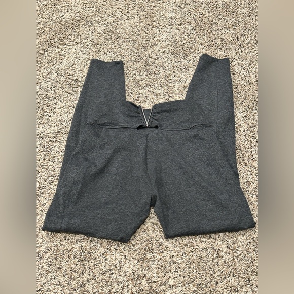 Bombshell Sportswear Victory Leggings - Picture 5 of 7